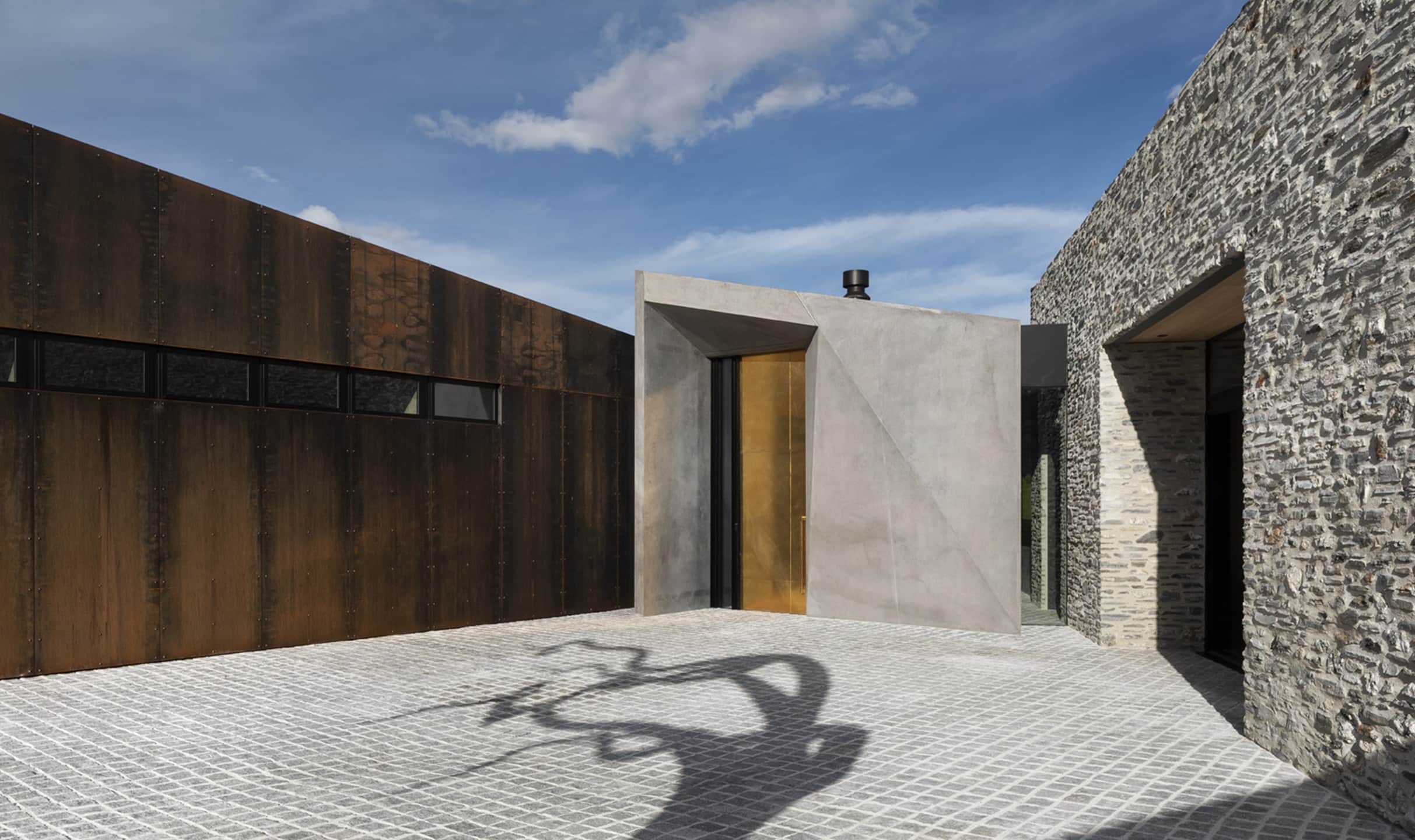 ARROWTOWN HSE_4287 polished concrete wall in award winning Arrowtown home.