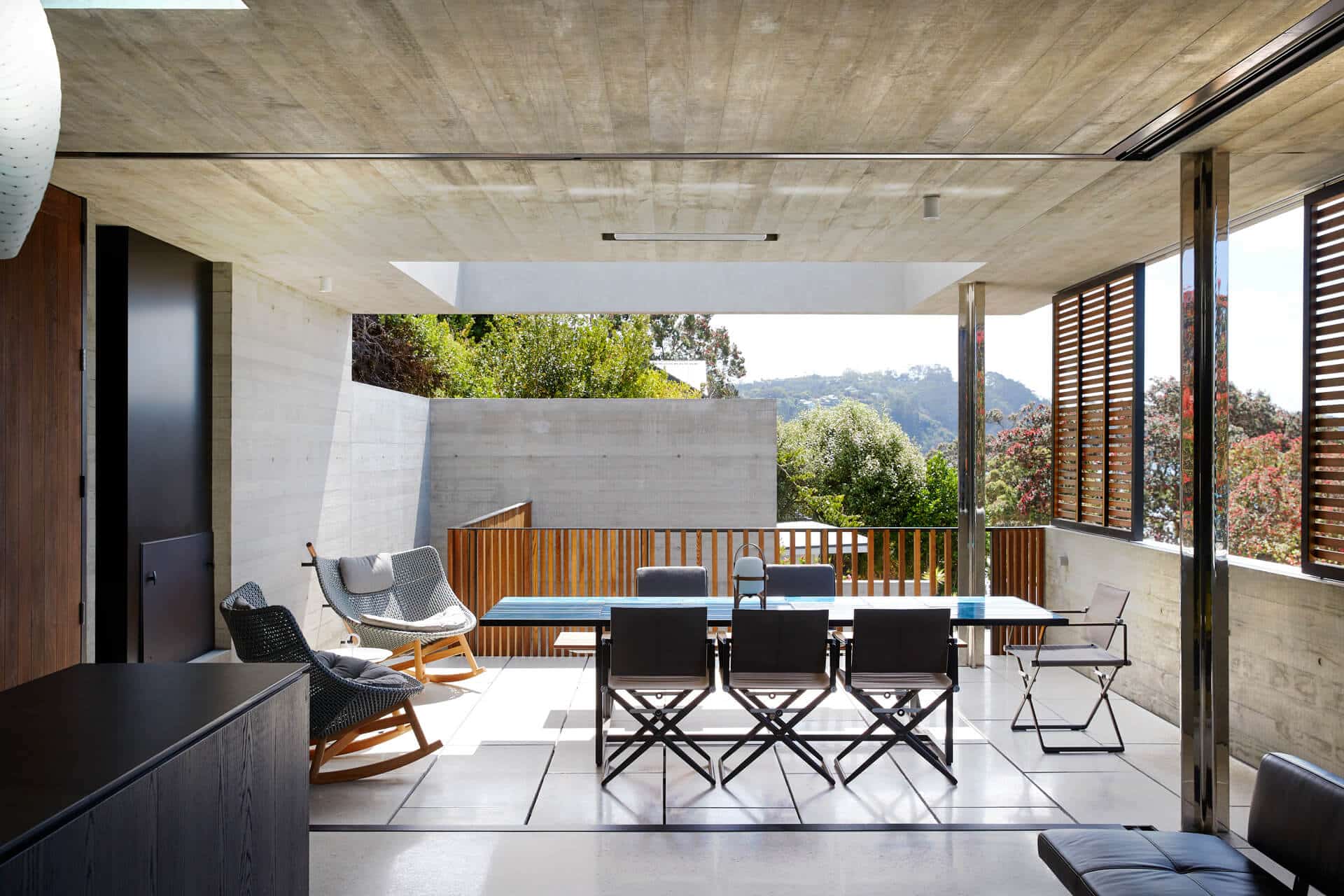 PeterFell-Onetangi-Cliff-House-03