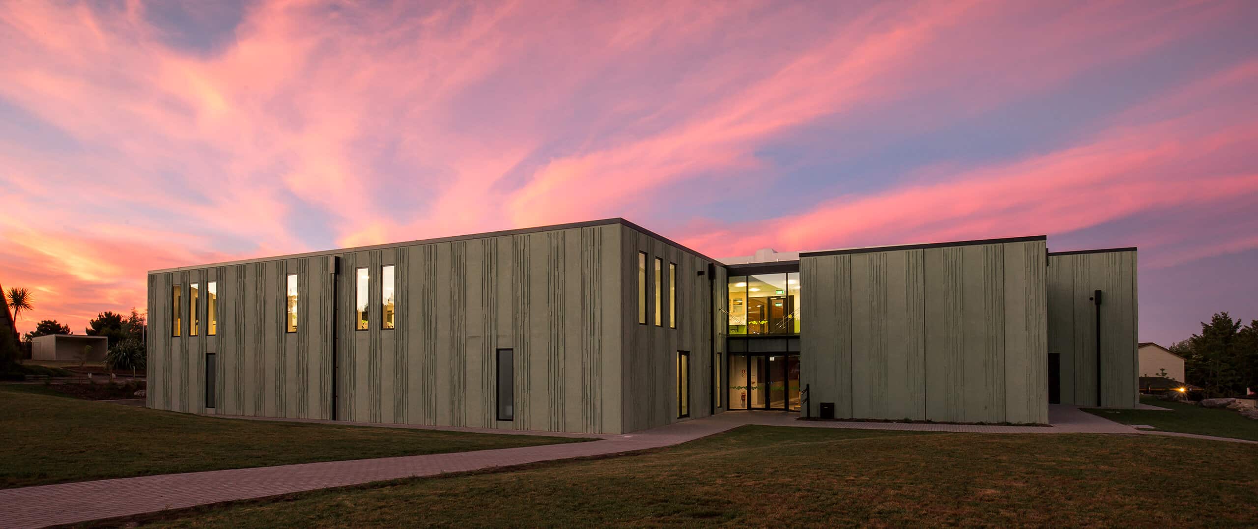 commercial-design-concrete concrete walls on commercial building