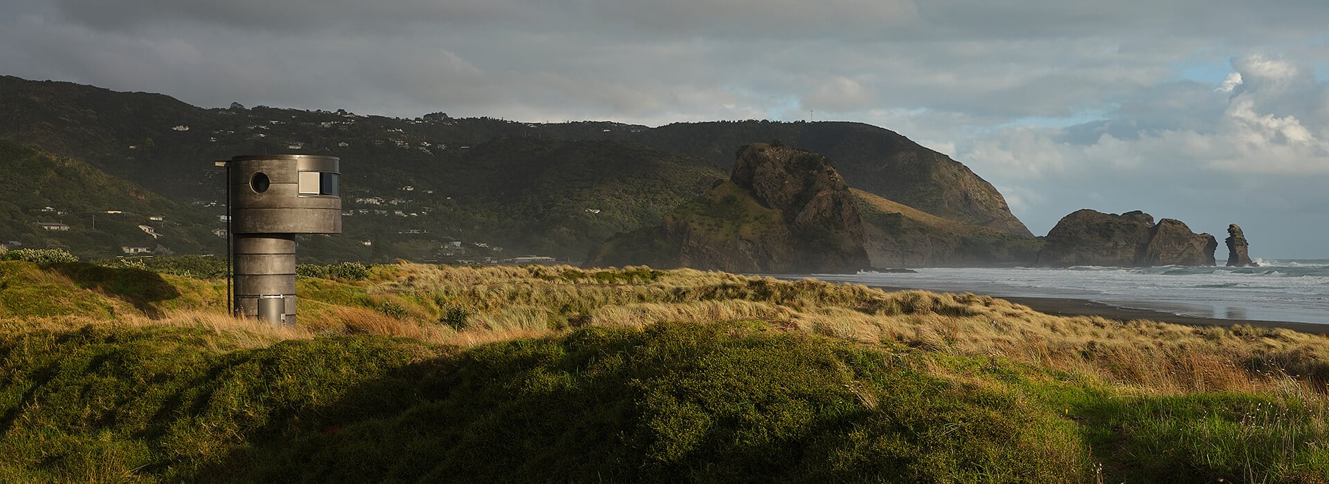 peterfell-north-piha-tower-hero-image-1920x700-2