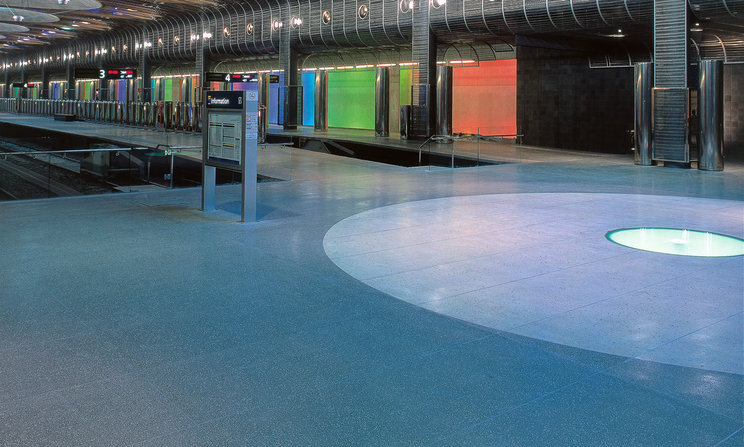 smooth-coloured-concrete-floor-commercial-britomart-train-station c2 commercial polished concrete floor in Britomart train station